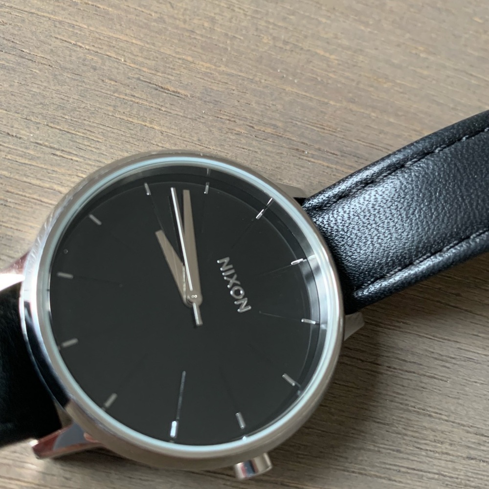 Nixon The Kensington Black Leather 50 M Watch